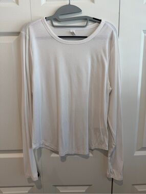 Old Navy ultralite go dry White Long Sleeve Ribbed Athletic Tee